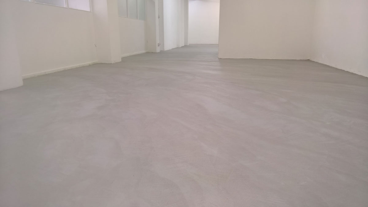 showroom-pavimento-grigio2-1200×675